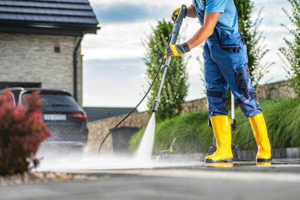 Best Deck Pressure Washing  in The Galena Territory, IL